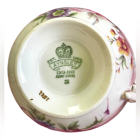 John Ansley Floral Sprays Porcelain Teacup and Saucer Set - Picture 11 of 13